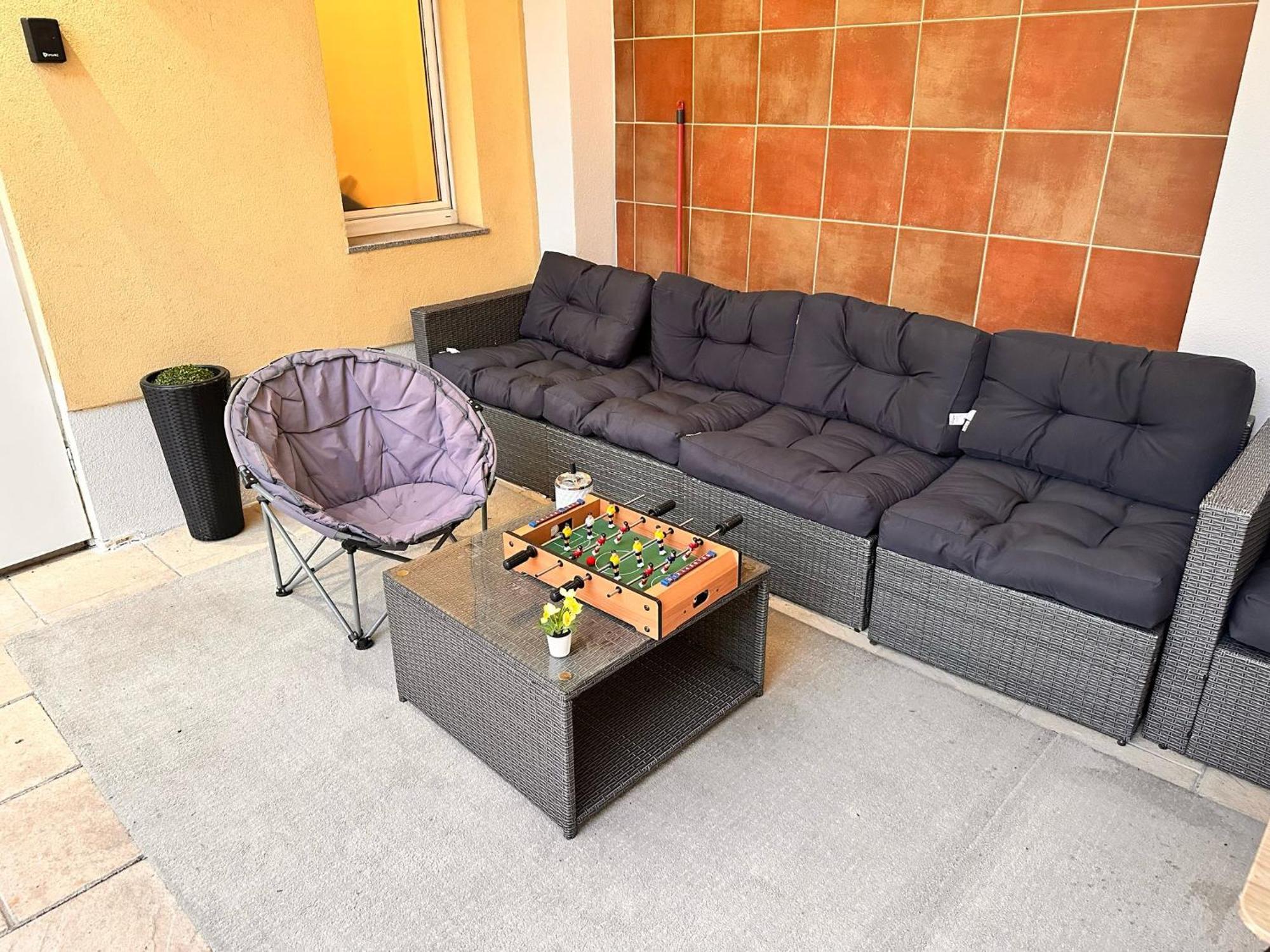 Spacious Central 4-Room Suite For 6 - Near Subway Вена Экстерьер фото